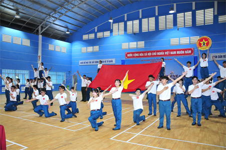 Sôi nổi Hội thi dân vũ trong LLVT TPHCM