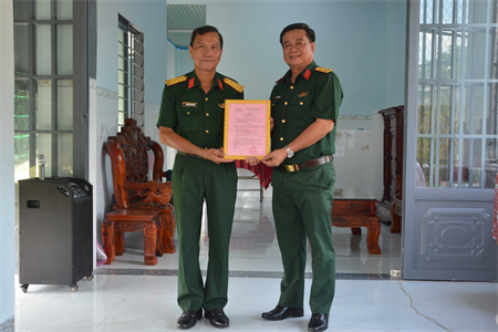 Bộ CHQS tỉnh Tây Ninh bàn giao “nhà tình nghĩa quân – dân”