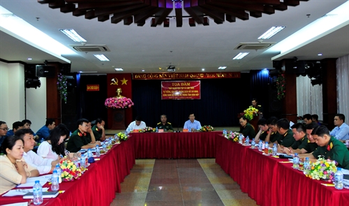 Ban CHQS Quận 4: Tọa đàm “Đẩy mạnh học tập và làm theo tư tưởng, đạo đức, phong cách Hồ Chí Minh, xứng danh Bộ đội Cụ Hồ trong tình hình mới”