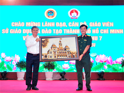 Hơn 200 cán bộ, giáo viên TPHCM tham quan, trải nghiệm thực tế tại tỉnh Tây Ninh