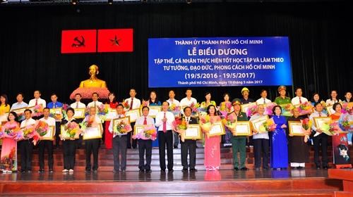 5 tập thể, cá nhân thuộc Đảng bộ quân sự TPHCM được Thành ủy TPHCM biểu dương, khen thưởng