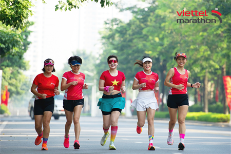 Runners sẵn sàng cho những lần đầu tiên tại Viettel Marathon 2024