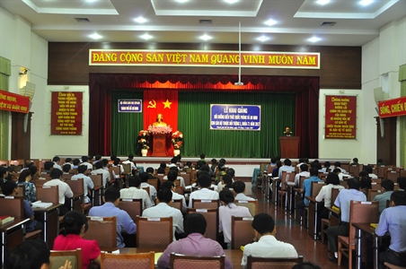 Khai mạc lớp bồi dưỡng kiến thức quốc phòng - an ninh cho hơn 100 lãnh đạo các phòng, ban