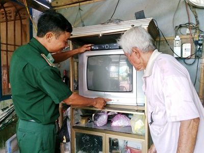 Điện về thắp sáng biên cương