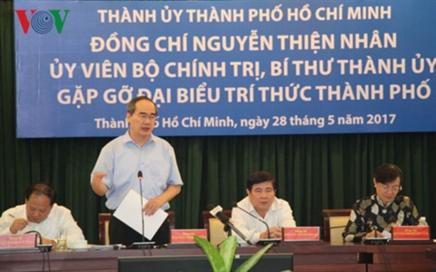 Bí thư Thành ủy TPHCM Nguyễn Thiện Nhân gặp gỡ đại biểu trí thức