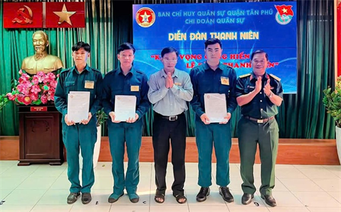 Chi đoàn Quân sự quận Tân Phú: Diễn đàn “Khát vọng cống hiến – Lẽ sống thanh niên”