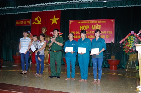 Công đoàn Quân khu: Nhiều hoạt động trong “Tháng công nhân” và Tháng an toàn vệ sinh lao động”