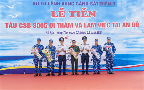 Tàu CSB 8005 lên đường thăm và làm việc tại Ấn Độ