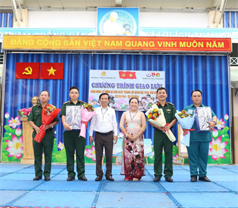 Ban CHQS quận Bình Tân giao lưu với Trường Tiểu học Lê Công Phép nhân kỷ niệm 80 năm Ngày thành lập QĐND Việt Nam