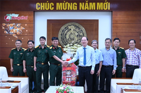 Phó Bí thư Thường trực Thành ủy TPHCM thăm, chúc Tết Bệnh viện Quân y 7A