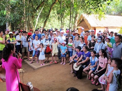 Mùa sen này, nhớ Bác khôn nguôi!