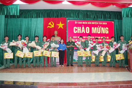 Huyện Tân Châu: Đón quân nhân hoàn thành nghĩa vụ quân sự trở về xây dựng quê hương