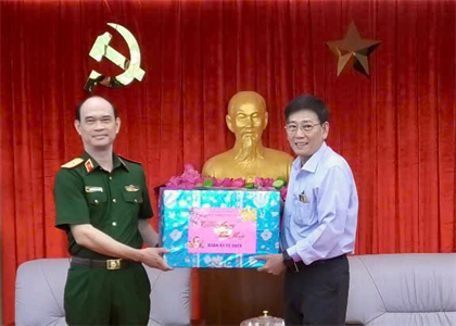 Binh chủng Đặc công thăm, chúc tết tại tỉnh Bình Dương