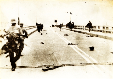 Tuyên huấn Sư đoàn 5 - Tay súng, tay tác nghiệp quay phim, chụp ảnh