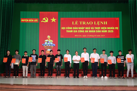 Tỉnh Long An trao lệnh gọi công dân nhập ngũ