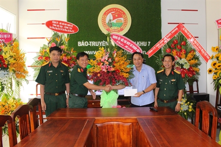 Các cơ quan,đơn vị chúc mừng Báo - Truyền hình Quân khu 7 nhân Ngày Báo chí cách mạng Việt Nam (21/6/1925 - 21/6/2017)