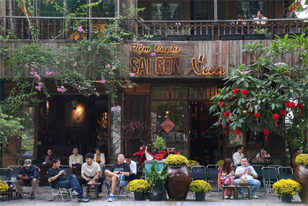 Bình yên đường phố TPHCM ngày đầu năm