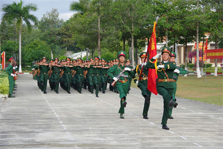 Trung đoàn 4 viết tiếp chiến công, tô hồng truyền thống “Kiên cường bám trụ, lẫy lừng chiến công”