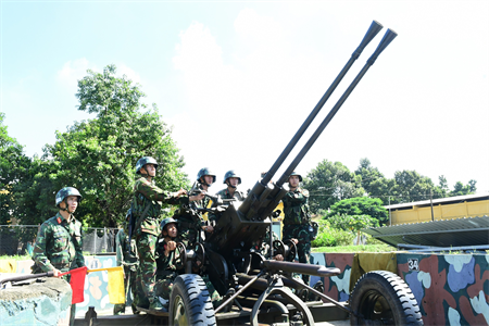LLVT Quân khu 7 đón Tết vui tươi, an toàn, tiết kiệm, sẵn sàng chiến đấu cao