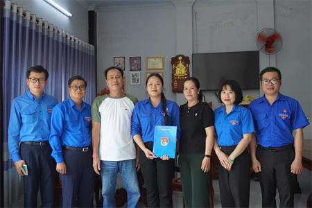 Động viên các "thủ lĩnh" Đoàn trước khi lên đường nhập ngũ