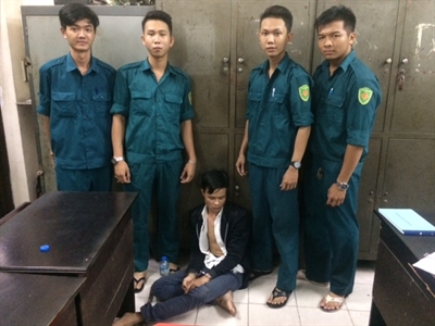 Dân quân phường Phước Long A, Quận 9 bắt cướp