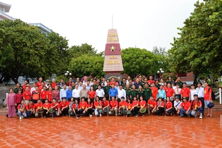 Đoàn công tác Bệnh viện Quân y 175 thăm quân, dân huyện đảo Trường sa: Nhiều hoạt động sâu sắc và ấn tượng