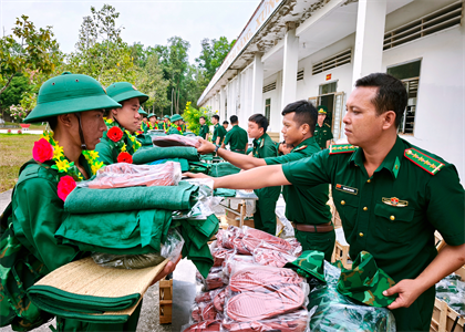 Bộ đội Biên phòng tỉnh Long An đón nhận  245 chiến sĩ mới