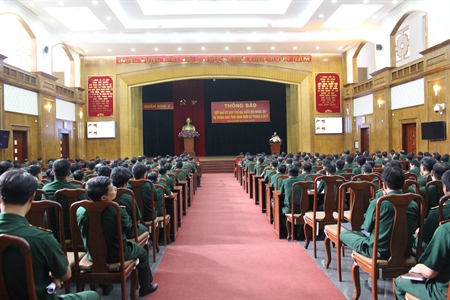 Bộ Tư lệnh Quân khu 7 tổ chức Hội nghị thông báo nhanh kết quả kỳ họp thứ 3 Quốc hội khóa XIV