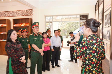 Trường Quân sự Bộ Tư lệnh TPHCM khánh thành Không gian văn hóa Hồ Chí Minh