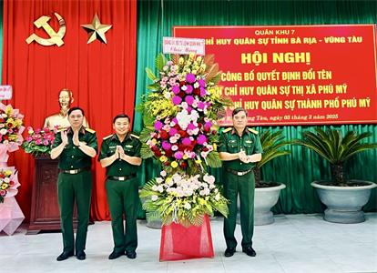 Công bố quyết định đổi tên Ban CHQS thị xã Phú Mỹ thành Ban CHQS thành phố Phú Mỹ