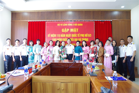 Vùng 2 Hải quân gặp mặt kỷ niệm 115 năm Ngày Quốc tế phụ nữ
