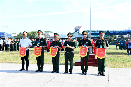 Cụm 1, Quân khu 7 khai mạc giải bóng đá, bóng chuyền chào mừng kỷ niệm 50 năm Ngày Giải phóng miền Nam