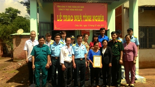 Công ty Trực thăng Miền Nam bàn giao nhà tình nghĩa