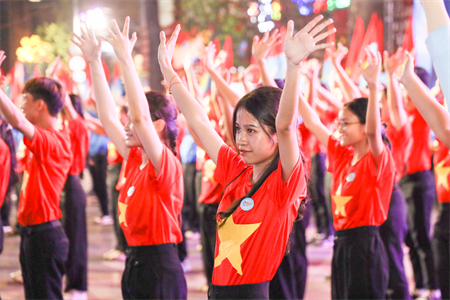 1.000 bạn trẻ đồng diễn tại Lễ hội Thanh niên TPHCM