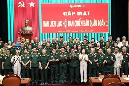 Cựu chiến binh Quân đoàn 1 thăm Quân khu 7