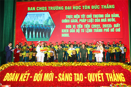 Trường Đại học Tôn Đức Thắng xây dựng lực lượng tự vệ vững mạnh