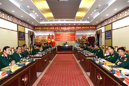 Lực lượng Dân quân tự vệ Việt Nam nhận Huân chương Hồ Chí Minh