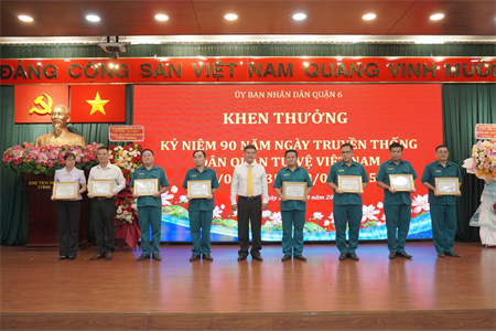 Quận 6 họp mặt kỷ niệm ngày truyền thống Dân quân tự vệ