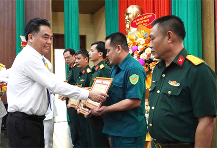 Tỉnh Bình Dương họp mặt kỷ niệm 90 năm Ngày truyền thống Dân quân tự vệ Việt Nam