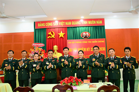 Chi bộ phòng Công tác quần chúng đột phá nâng cao chất lượng hoạt động các tổ chức quần chúng trong LLVT Quân khu