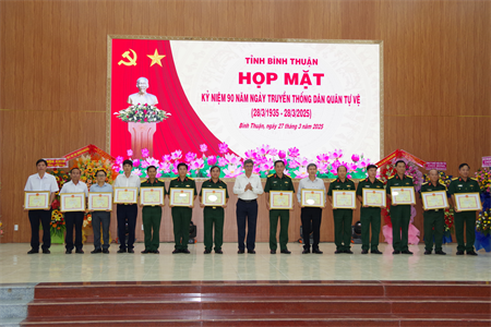 Tỉnh Bình Thuận họp mặt kỷ niệm 90 năm Ngày truyền thống lực lượng Dân quân tự vệ Việt Nam