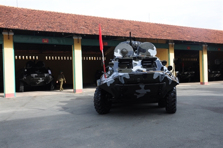 Nâng cao chất lượng kỹ thuật cho các kíp xe Thiết giáp