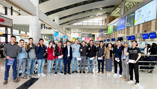 Thêm 20 nhân sự kỹ thuật Viettel lên đường tiếp sức cho Myanmar