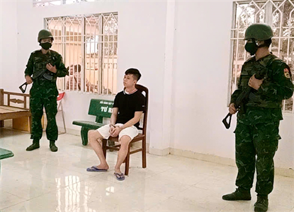 Bộ đội Biên phòng Long An bắt đối tượng vận chuyển vũ khí qua biên giới
