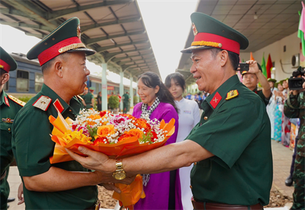 Hơn 1.000 nam cán bộ, chiến sĩ A50 đến miền Nam