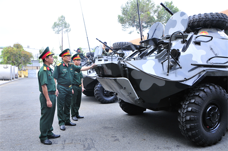 Tiểu đoàn Tăng - Thiết giáp Bộ Tư lệnh TPHCM sẵn sàng bảo vệ Lễ kỷ niệm 50 năm Ngày Giải phóng miền Nam, thống nhất đất nước