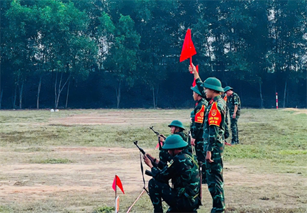 Lữ đoàn 77 kiểm tra bắn tập cho chiến sĩ mới
