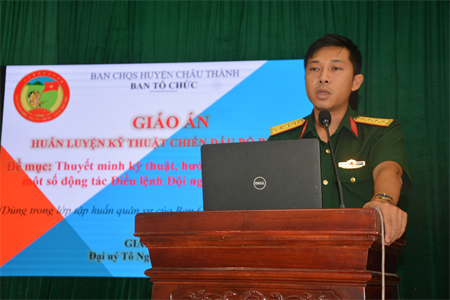 Ban CHQS huyện Châu Thành tập huấn sử dụng súng STV-022