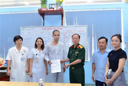 Bệnh viện Quân y 175 điều trị thành công bệnh nhân bị lao màng não chuyển từ đảo An Bang về đất liền