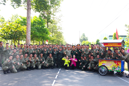 Xe nước mát trên thao trường luyện tập A50